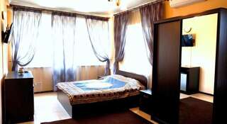 Гостиница  Бриганто Краснодар Двухместный номер с 1 кроватью и собственной ванной комнатой-2